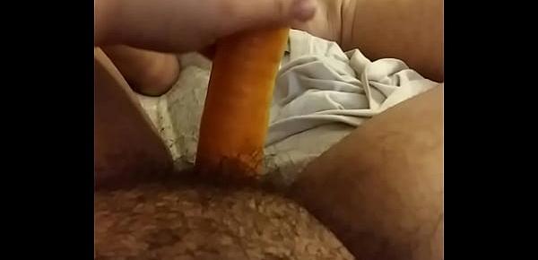  Ftm with carrot dildo